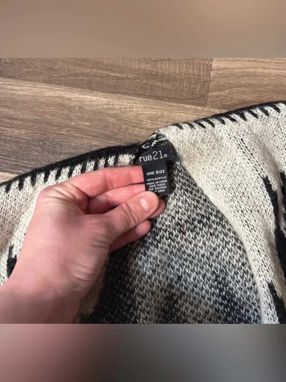 Rue 21 women’s shawl cardigan size one size